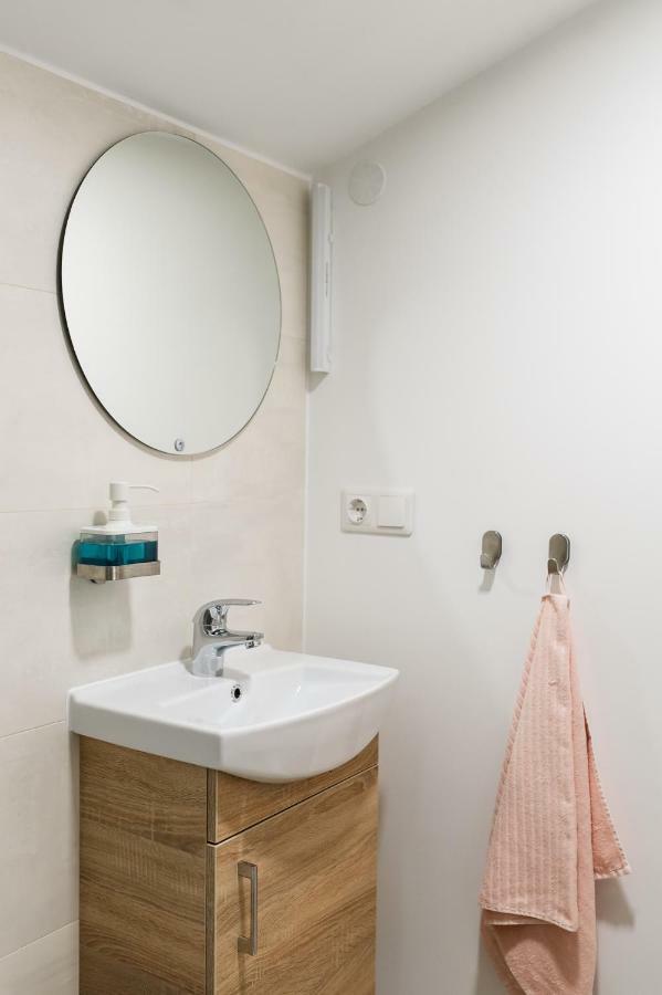 Cozy Studio Mansard Riga Old Town Aptartment, Ac ภายนอก รูปภาพ